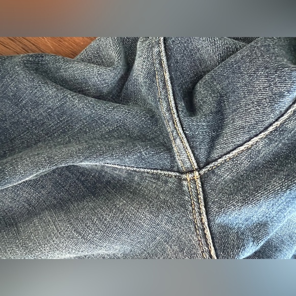 Like new Frame 25 Le Nouveau Straight Jeans w/ Split Hem - Picture 7 of 9